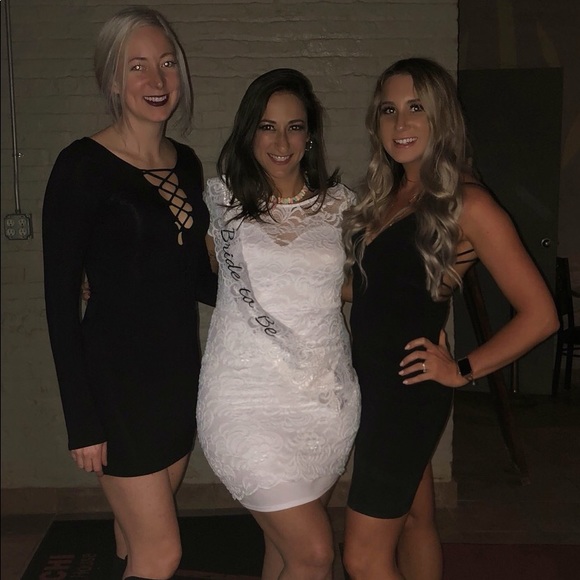 Meet your Posher, Caitlin - Picture 4 of 8